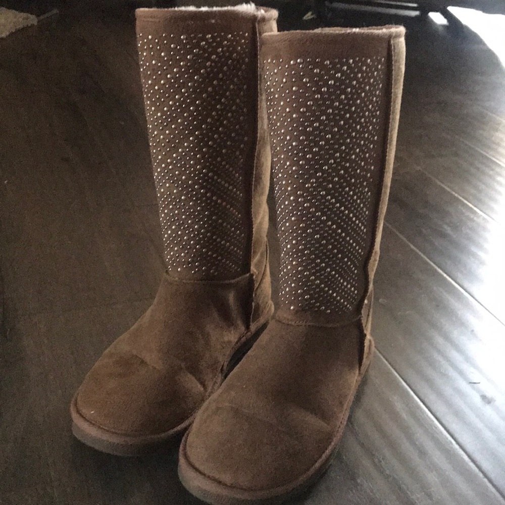 Mid calf fuzzy boots from JustFab.